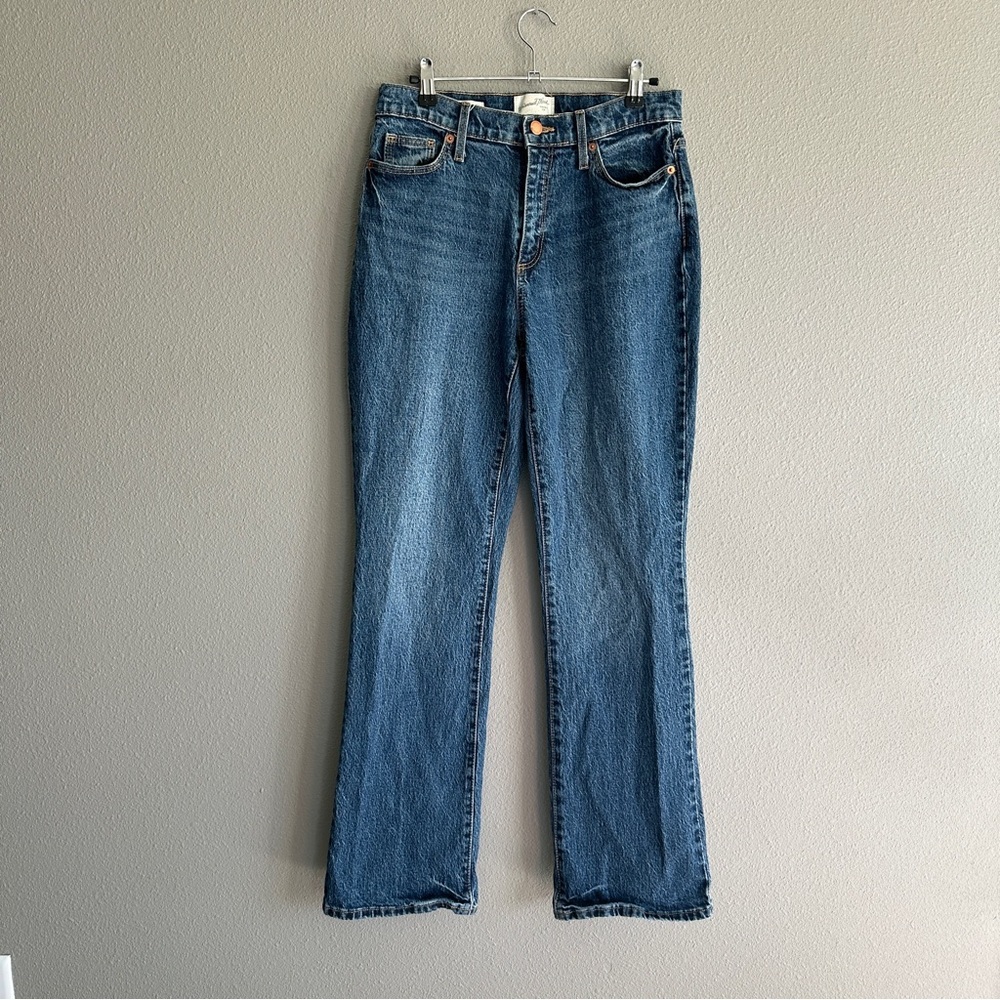 Universal Thread High Rise Bootcut Jeans 4